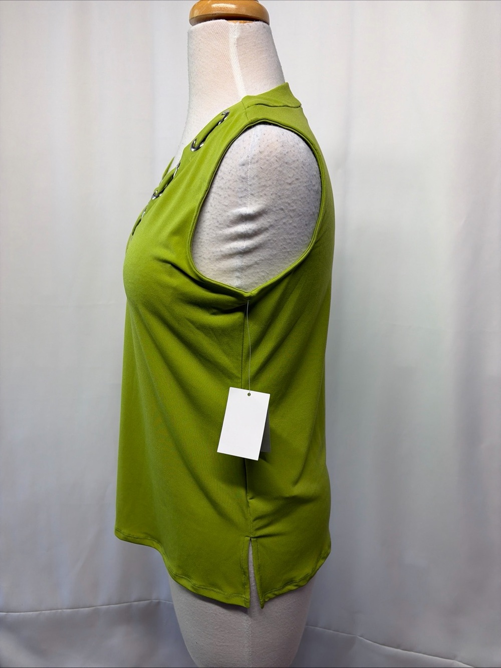 Carmen Marc Volvo Women’s Top XS Lime Stretch Sleeveless V Neck Brass Grommets - Picture 8 of 13